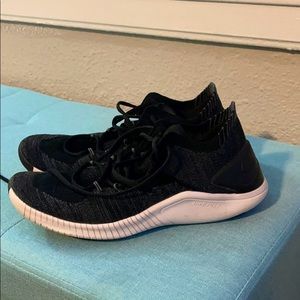 Nike Flex Free Runs